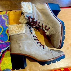 Comfortable, Beige Naturalizer Boots